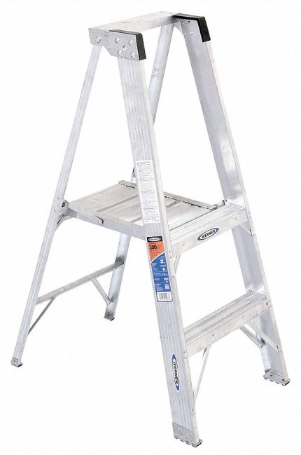 Lightweight Aluminum Platform Stepladders