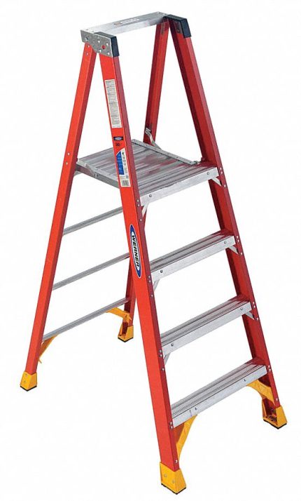 Non-Conductive Fiberglass Platform Stepladders